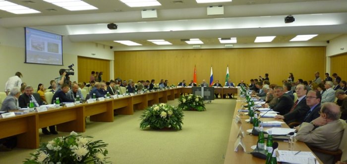 dubna-session-hall.jpg