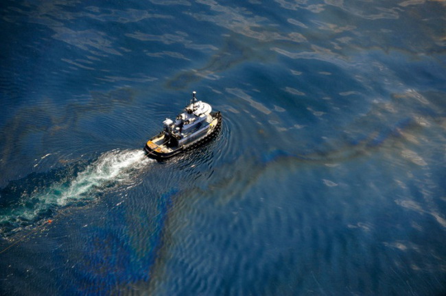 hi-news-oil-spill.jpg