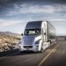 Компания Freightliner выпускает на дорогу свой первый лицензированный грузовик-робот