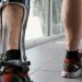 Новый экзоскелет снижает нагрузки на ноги человека при ходьбе